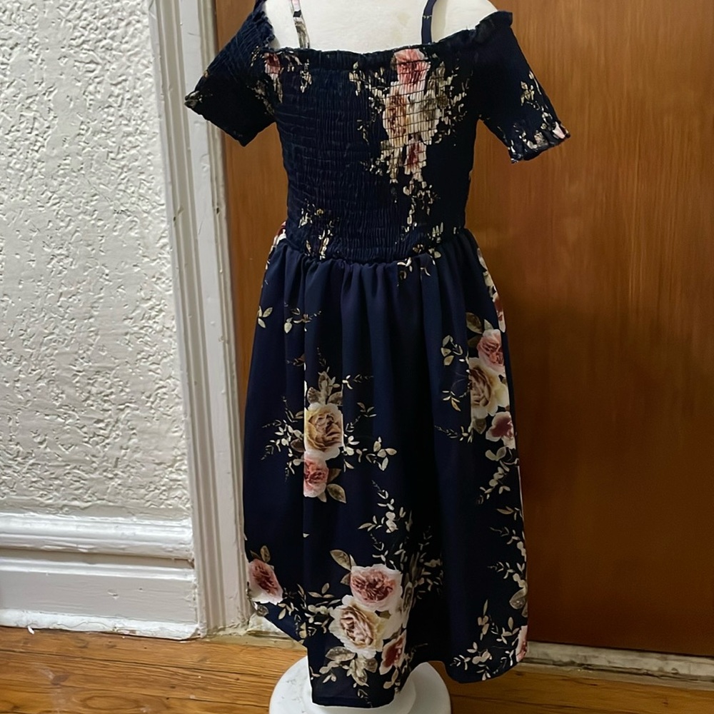 Girls dress